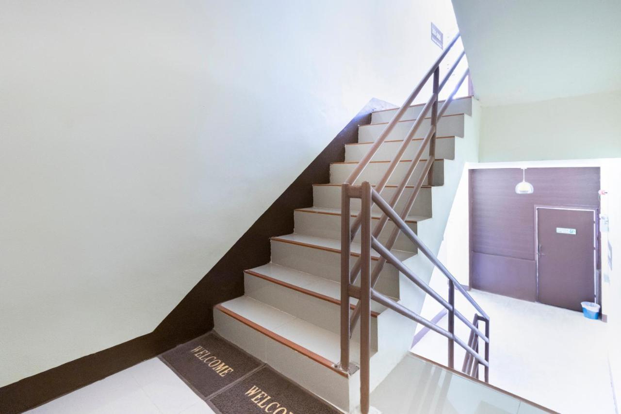 Oyo 632 Thanagrit Apartelle Tha Mai المظهر الخارجي الصورة